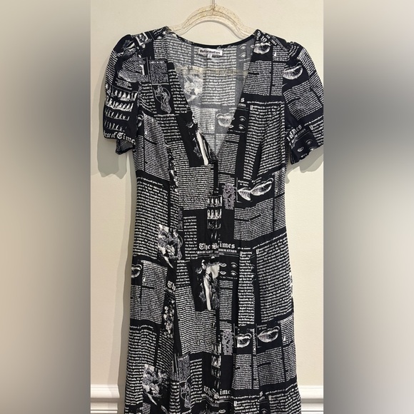REFORMATION Locklin Zine Newspaper Black White Print Midi Dress Size 4 - Picture 6 of 8